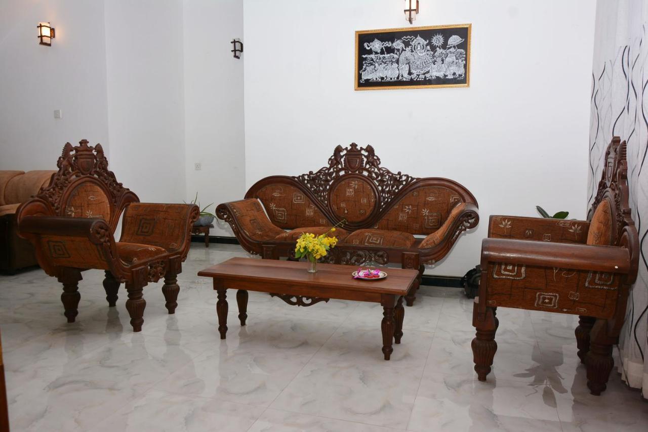 Ehala Family Rest Hotel Anuradhapura Buitenkant foto