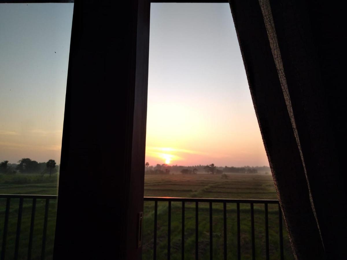 Ehala Family Rest Hotel Anuradhapura Buitenkant foto