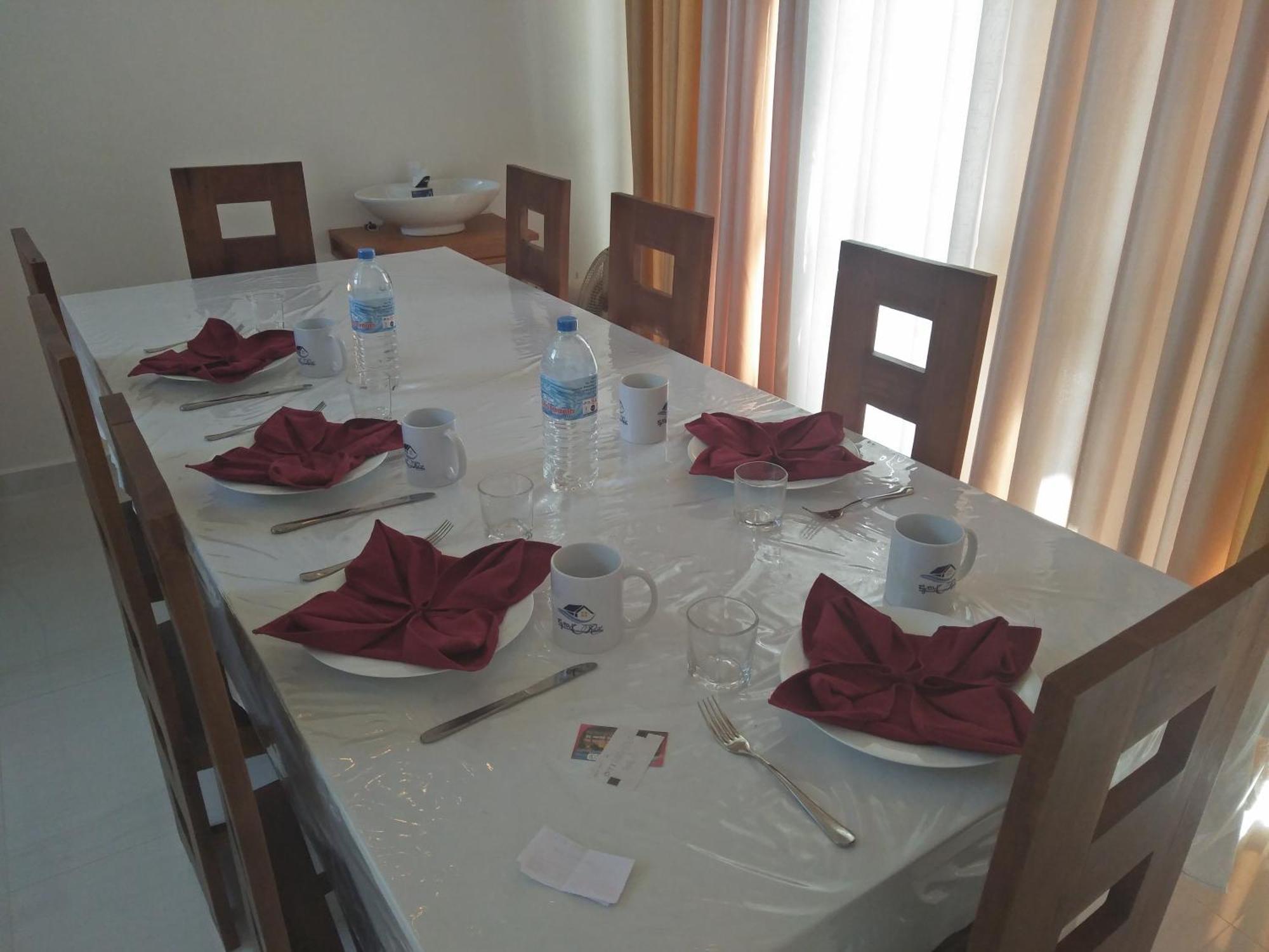Ehala Family Rest Hotel Anuradhapura Buitenkant foto